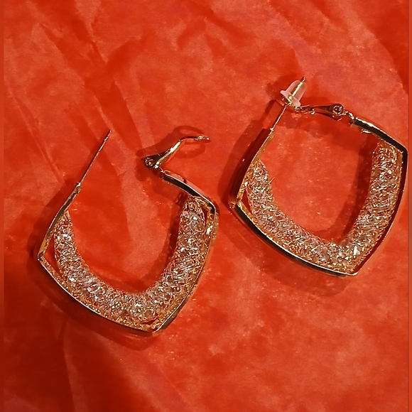 ✨️Gold Vermeil 4 side Gold Tone Mesh Post Earrings✨️ - Picture 8 of 15